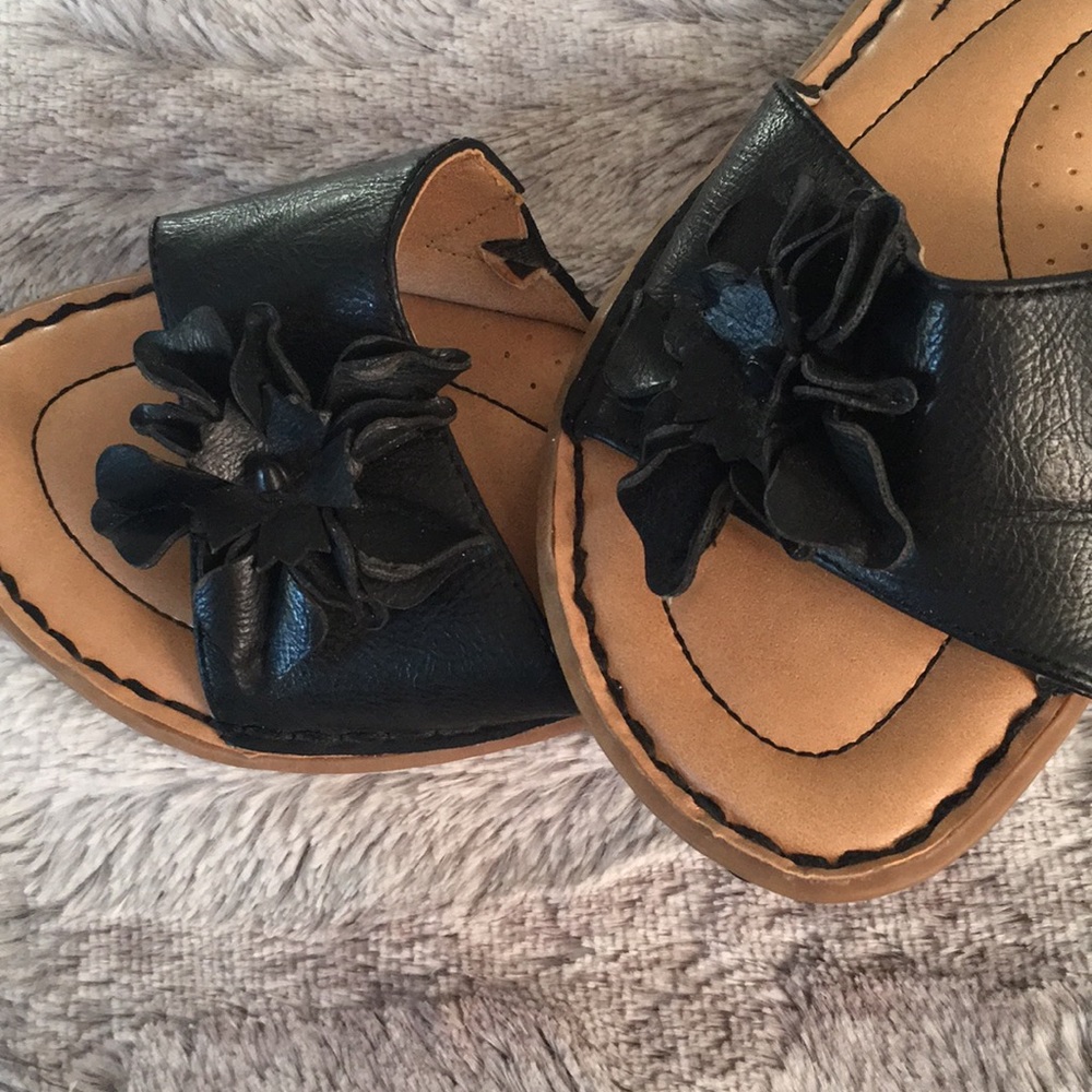 Flower sandals